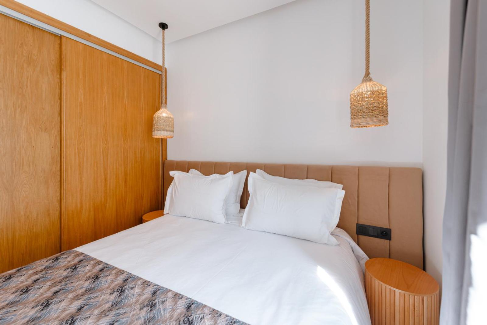 Spinoza House 4*